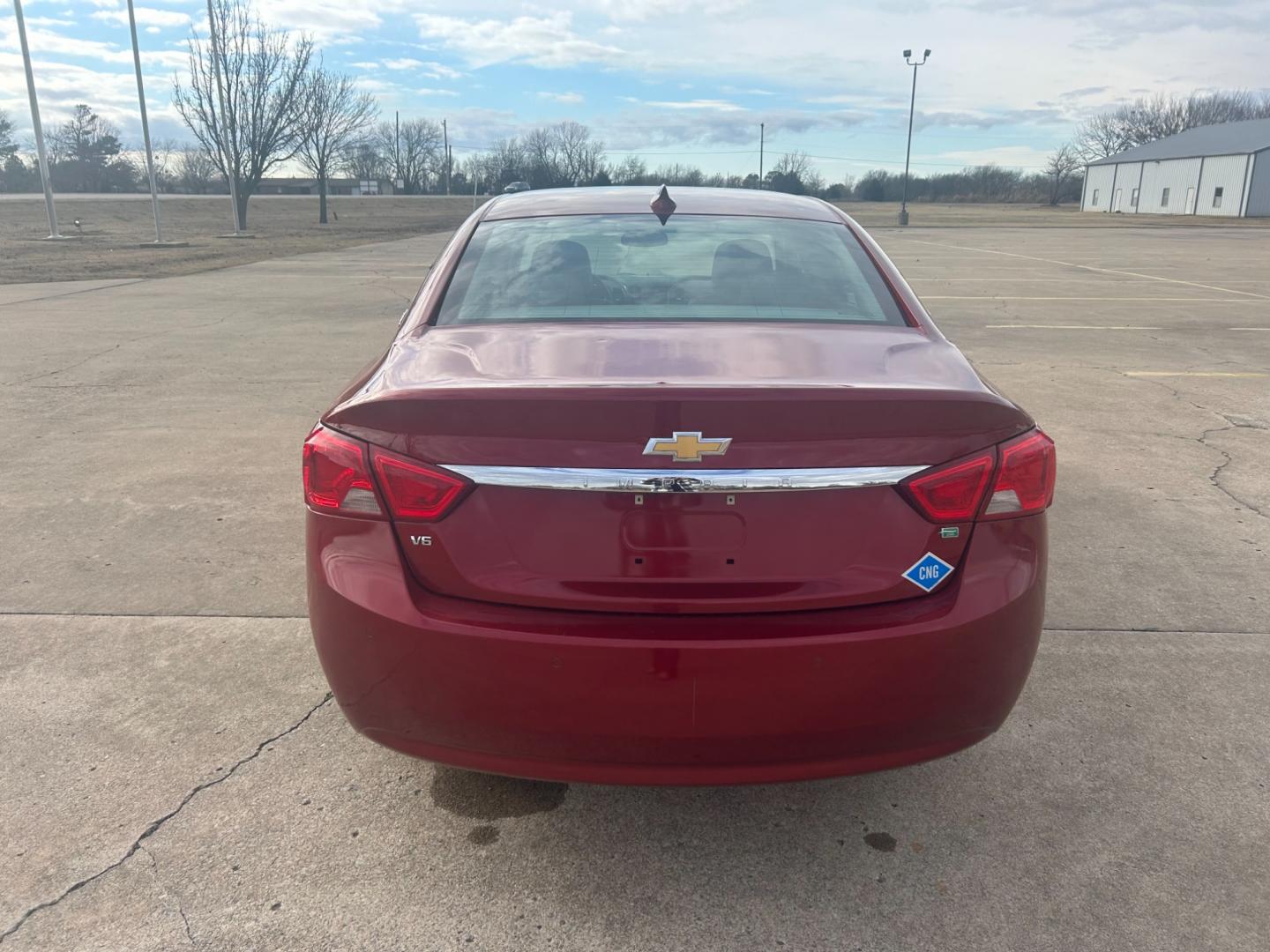 2015 RED /BLACK Chevrolet Impala CNG 3LT (2G1135SN6F9) with an 3.6L V6 DOHC 24V CNG engine, 6A transmission, located at 17760 Hwy 62, Morris, OK, 74445, (918) 733-4887, 35.609104, -95.877060 - Photo#5